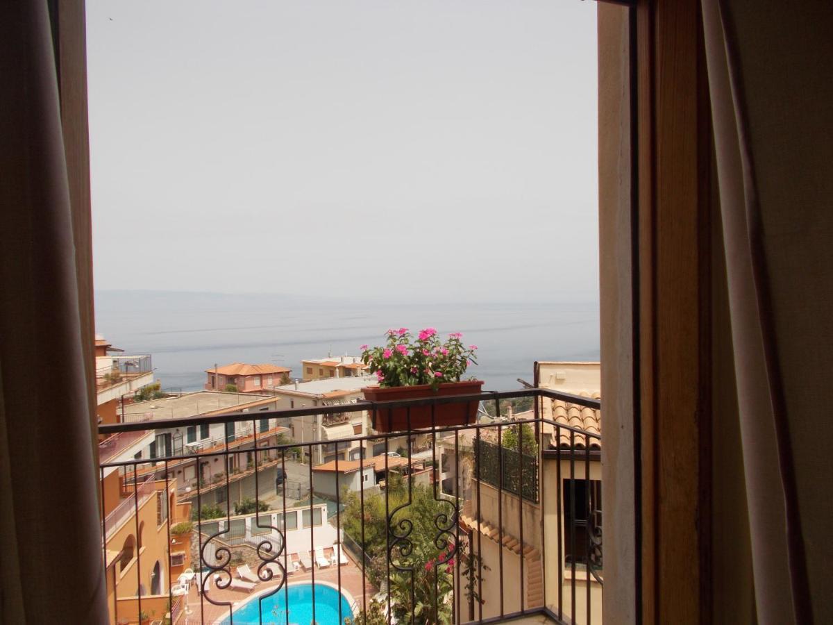 Il Melograno Apartment تاورمينا المظهر الخارجي الصورة